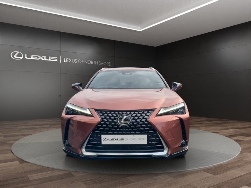 2026 Lexus UX 300h Limited 2.0L Hybrid AWD SUV image 2