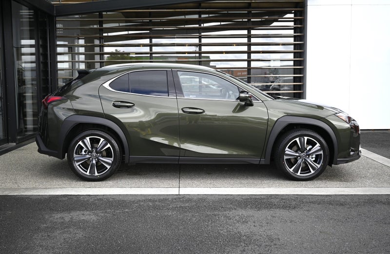 2026 Lexus UX 300h Limited 2.0L Hybrid FWD image 4