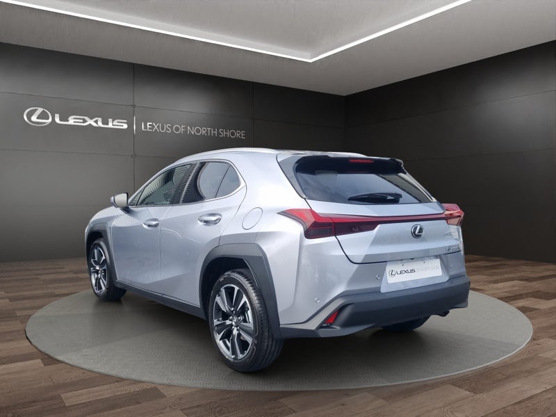 2026 Lexus UX 300h Limited 2.0L Hybrid FWD SUV image 5