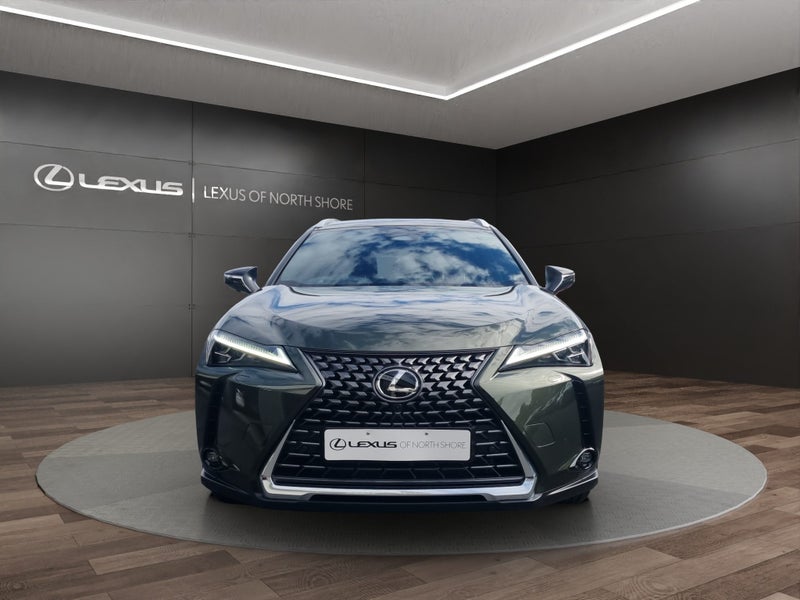 2026 Lexus UX 300h Limited 2.0L Hybrid FWD SUV image 2