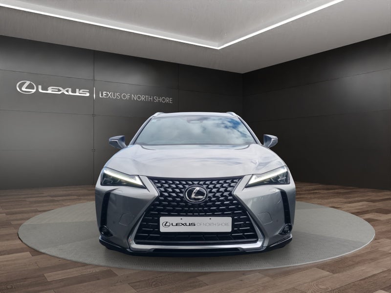 2026 Lexus UX 300h Limited 2.0L Hybrid FWD SUV image 2