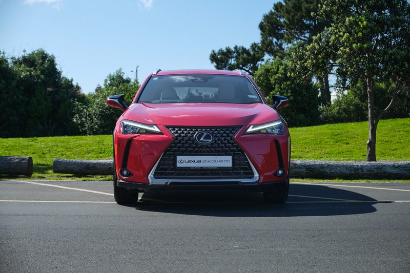 2026 Lexus UX 300h Limited image 2