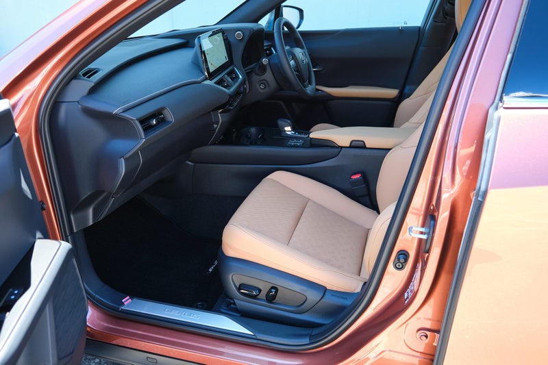 2026 Lexus UX 300h Limited image 4