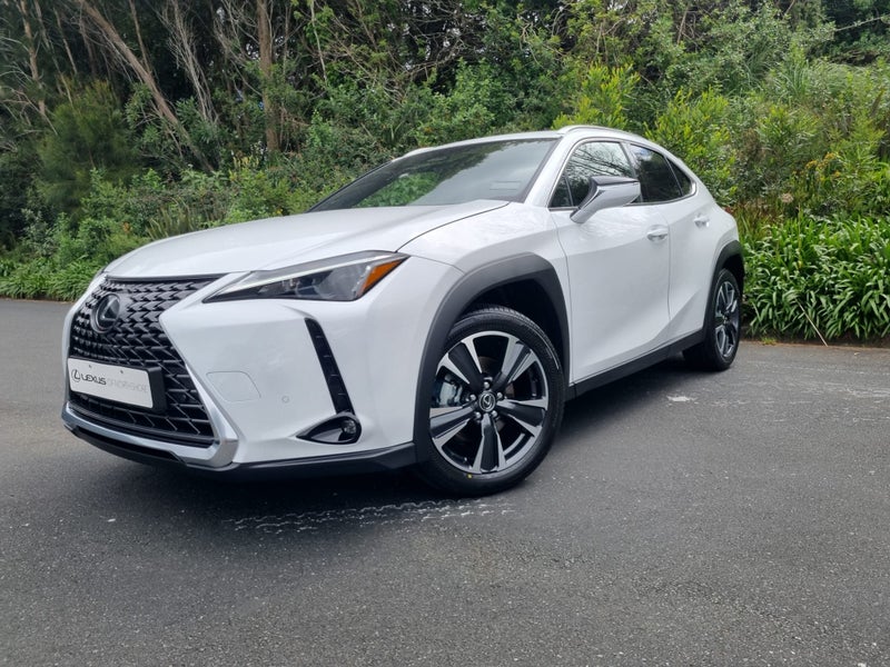 2026 Lexus UX 300h Premium 2.0L Hybrid AWD SUV image 3