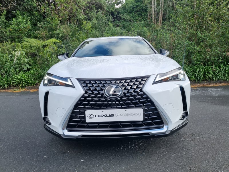 2026 Lexus UX 300h Premium 2.0L Hybrid FWD SUV image 2