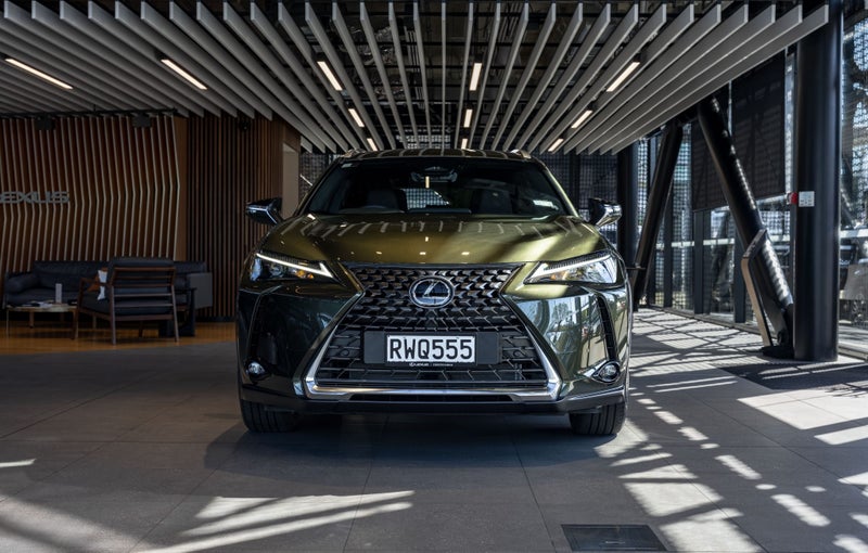 2026 Lexus UX 300h Premium 2L Hybrid Petrol Aut... image 5