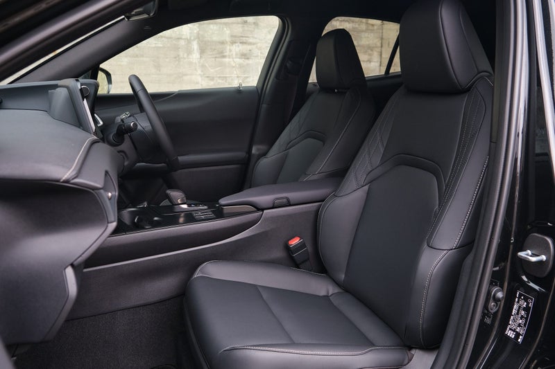 2026 Lexus UX 300h Premium image 5