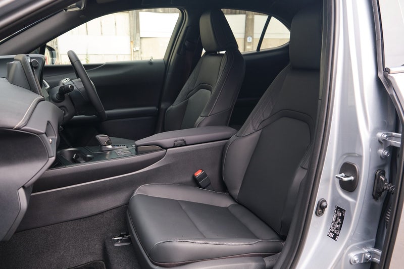 2026 Lexus UX 300h Premium image 5