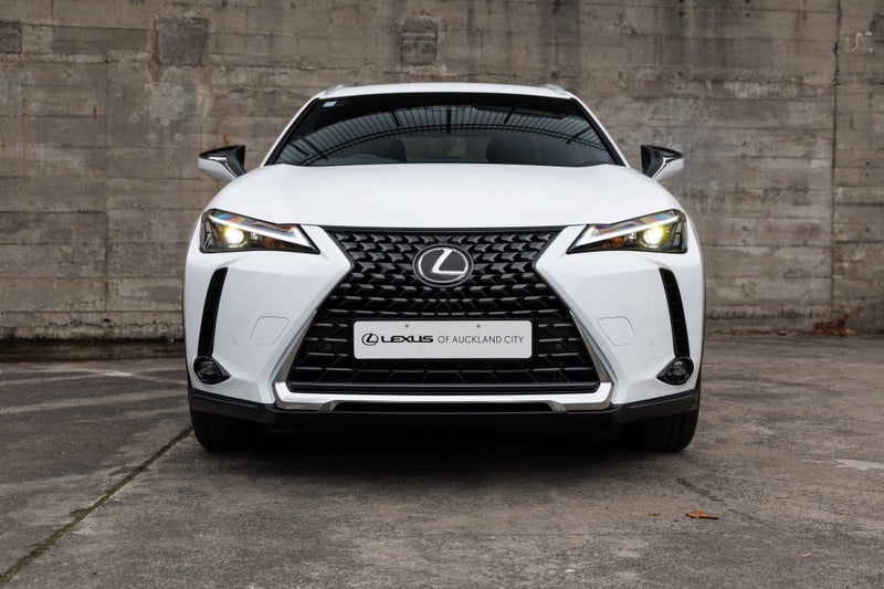 2026 Lexus UX 300h Premium image 2