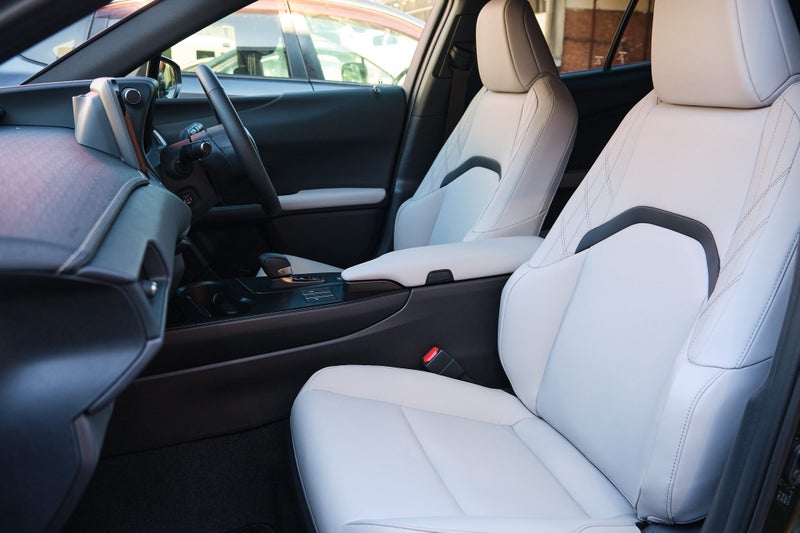 2026 Lexus UX 300h Premium image 5