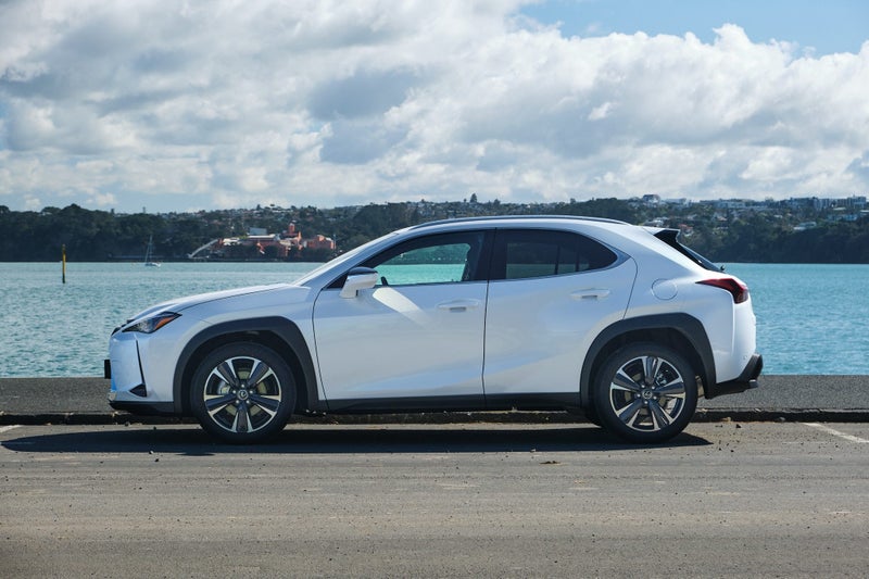 2026 Lexus UX 300h Premium image 3
