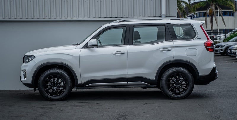 2026 Mahindra Scorpio N Z8l 2.2Dt/4Wd/6At image 5