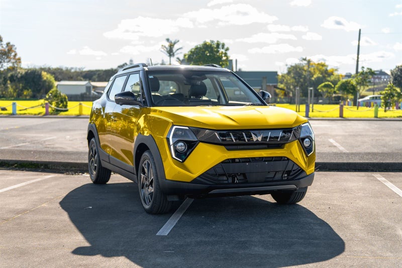 2026 Mahindra XUV 3XO 3XO AX7L image 2