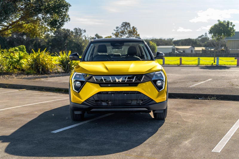 2026 Mahindra XUV 3XO 3XO AX7L image 3
