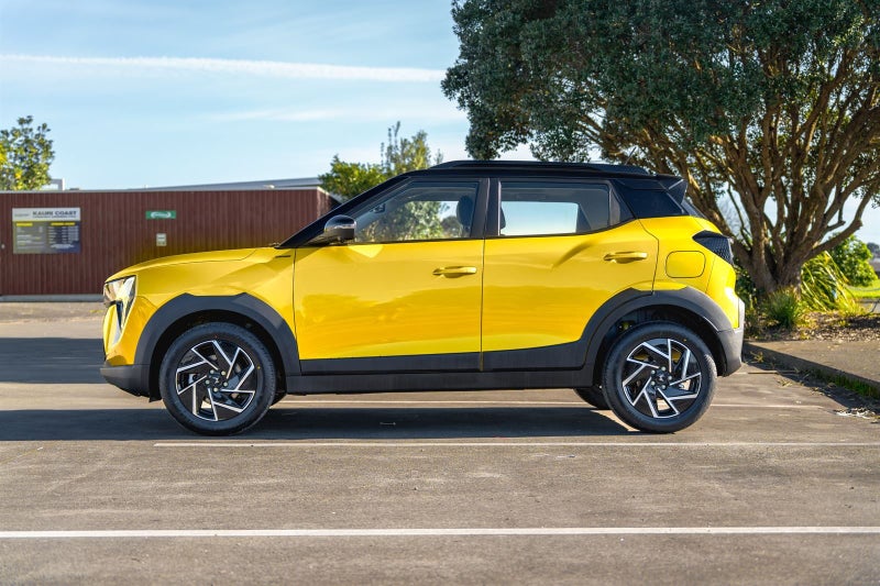 2026 Mahindra XUV 3XO 3XO AX7L image 5