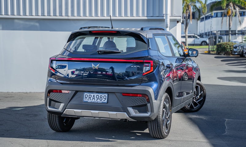 2026 Mahindra XUV 3XO Ax7l 1.2Pt/6At image 2