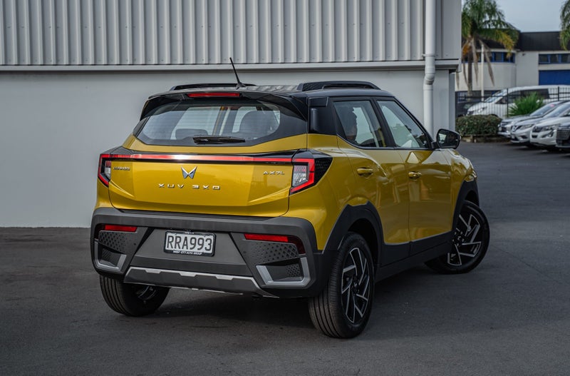 2026 Mahindra XUV 3XO Ax7l 1.2Pt/6At image 2