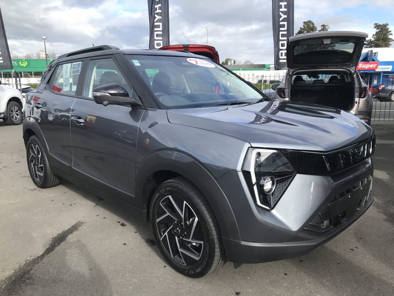 2026 Mahindra XUV 3XO AX7L 1.2PT/6AT image 2