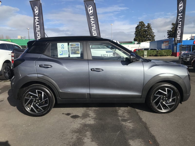 2026 Mahindra XUV 3XO AX7L 1.2PT/6AT image 3
