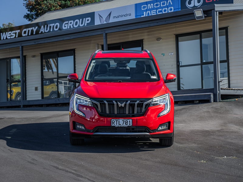 2026 Mahindra XUV700 Ax7l 2.0Pt/6At image 3