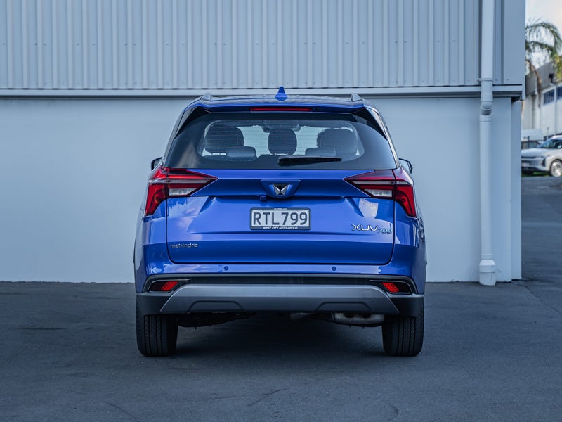 2026 Mahindra XUV700 Ax7l 2.0Pt/6At image 4