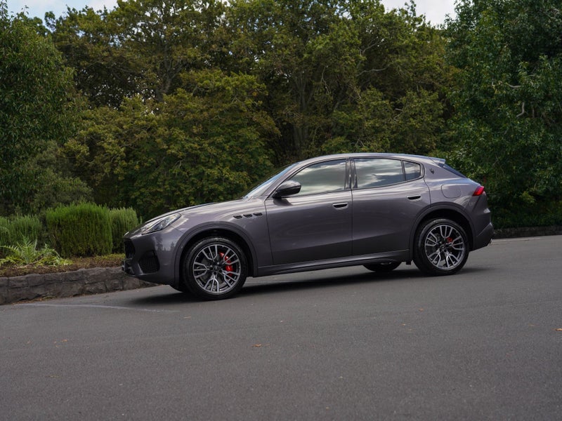 2026 Maserati Grecale 2.0P Turbo 300HP AWD Hybrid image 3