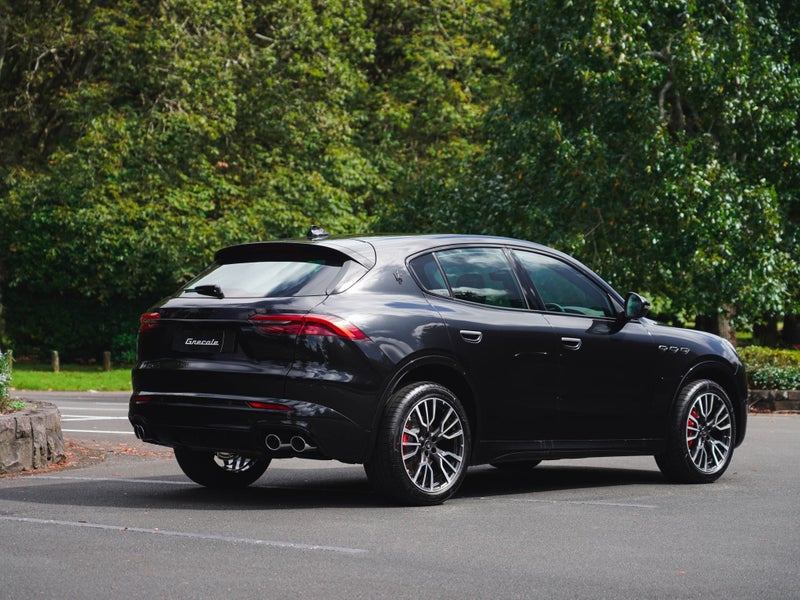 2026 Maserati Grecale 2.0P Turbo 300HP AWD Hybrid image 4