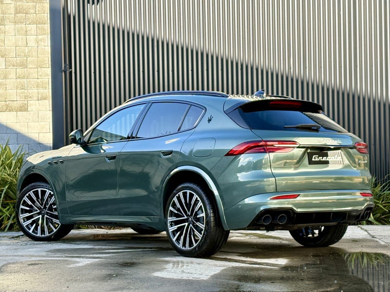 2026 Maserati Grecale Modena Hybrid image 4