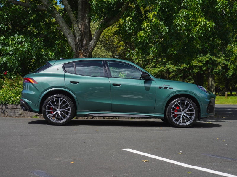 2026 Maserati Grecale Trofeo 3.0 Bi-Turbo V6 AWD image 3
