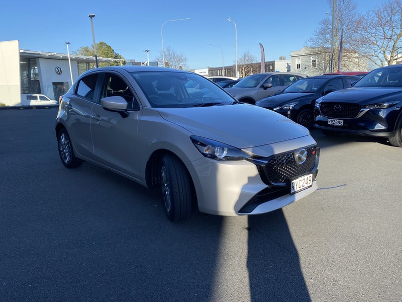 2026 Mazda 2 Gsx 1.5P/6At image 3
