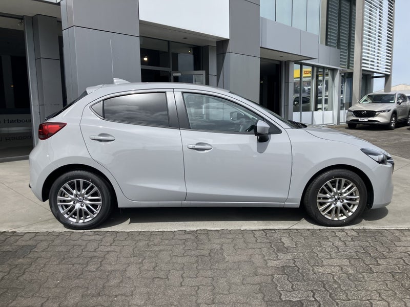 2026 Mazda 2 Ltd 1.5P/6At image 3