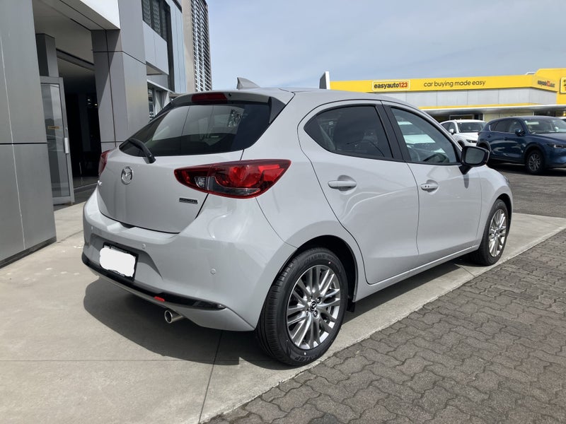 2026 Mazda 2 Ltd 1.5P/6At image 4