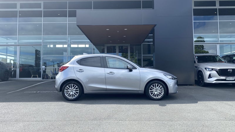 2026 Mazda 2 Ltd 1.5P/6At image 2