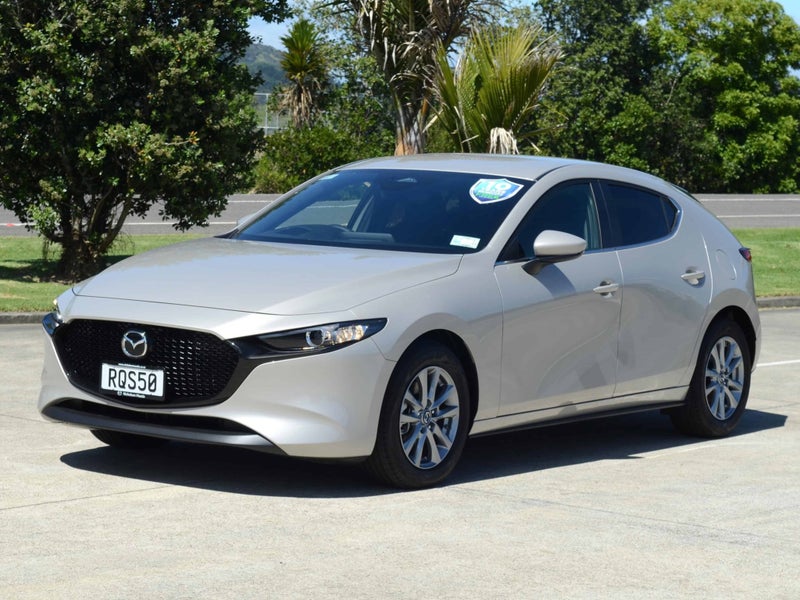 2026 Mazda 3 GSX 2.0i Hatch image 3