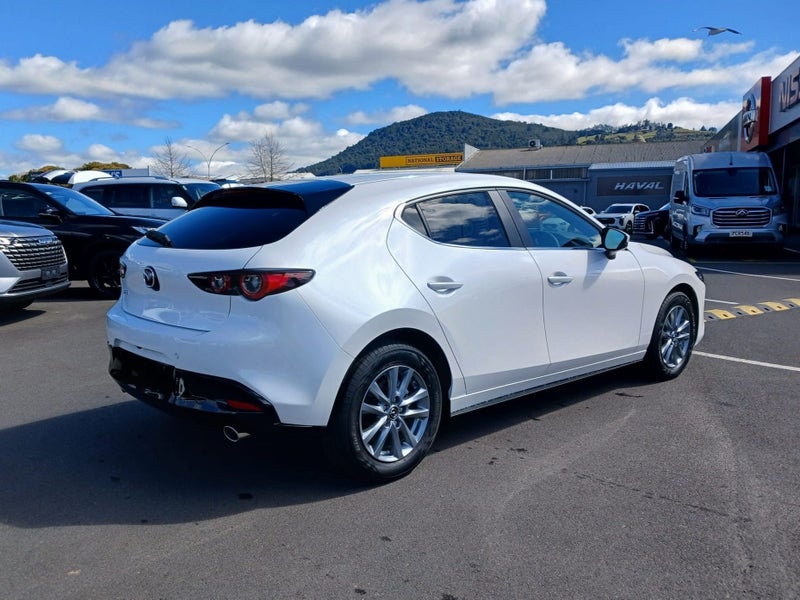 2026 Mazda 3 GSX image 4