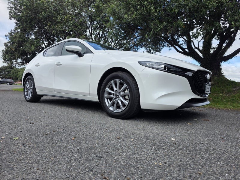 2026 Mazda 3 GSX Hatch image 5