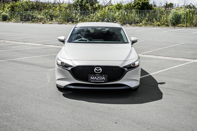 2026 Mazda 3 GSX SKYACTIV-G 2.0 image 2