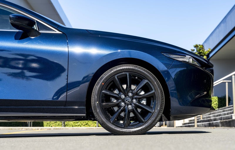 2026 Mazda 3 HOMURA 2.5L FWD Hatchback image 4