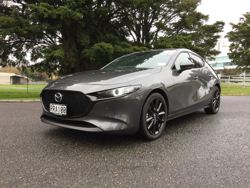 2026 Mazda 3 HOMURA 2.5L HATCH image 3