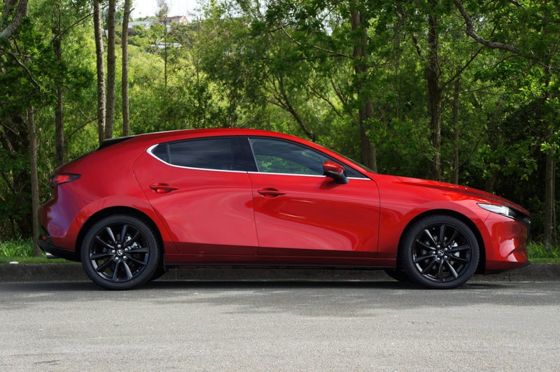 2026 Mazda 3 L HATCH 2.5 HOMURA 6AT image 2