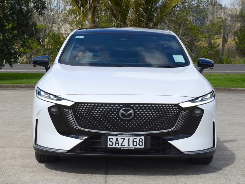 2026 Mazda 6e Takami image 2
