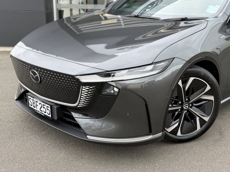 2026 Mazda 6e Takami 78kWh 190kW RWD BEV image 3
