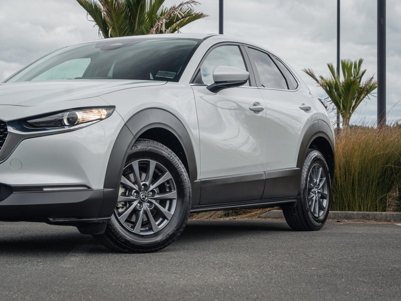 2026 Mazda CX-30 GSX 2.0 FWD BLK TRIM image 5