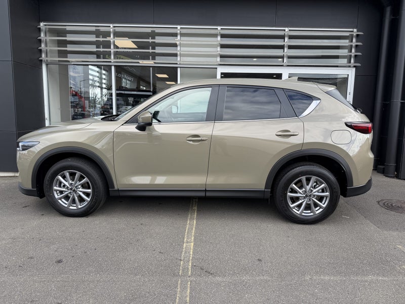 2026 Mazda CX-5 2.5L GSX AWD image 5