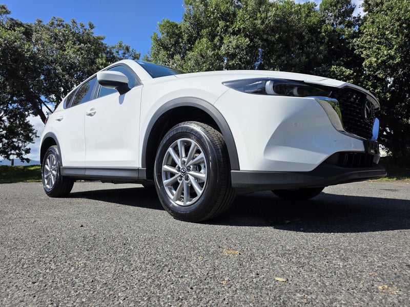 2026 Mazda CX-5 AWD 2.5L GSX 6AT P image 5