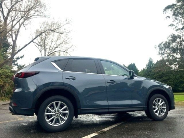 2026 Mazda CX-5 GSX 2.5LTR AWD image 2