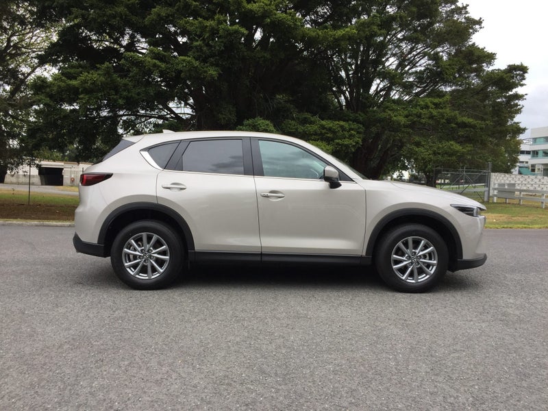 2026 Mazda CX-5 GSX AWD 2.5L PETROL image 4