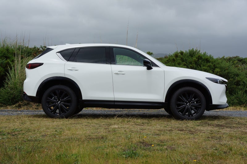 2026 Mazda CX-5 M AWD 2.5L LTD 6AT P image 2