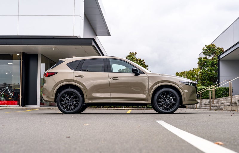 2026 Mazda CX-5 TAKAMI AWD TURBO BLACK EDITION image 2