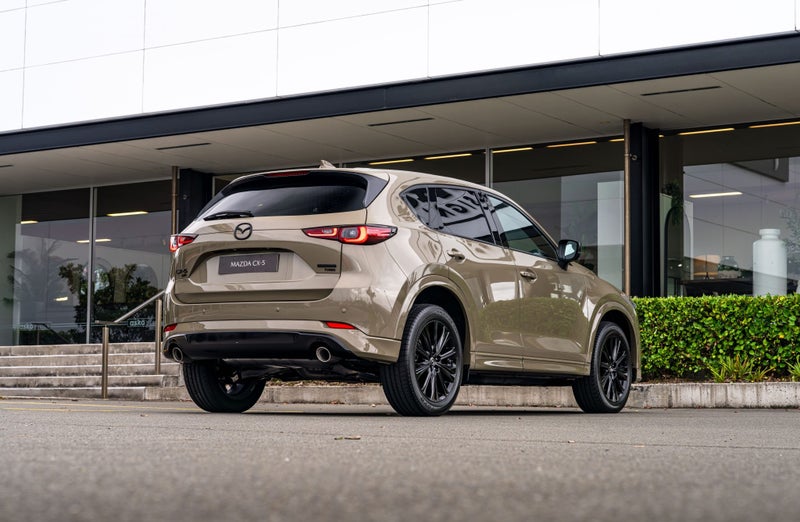 2026 Mazda CX-5 TAKAMI AWD TURBO BLACK EDITION image 4